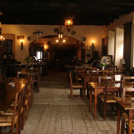 Du Vieux מלון 3*