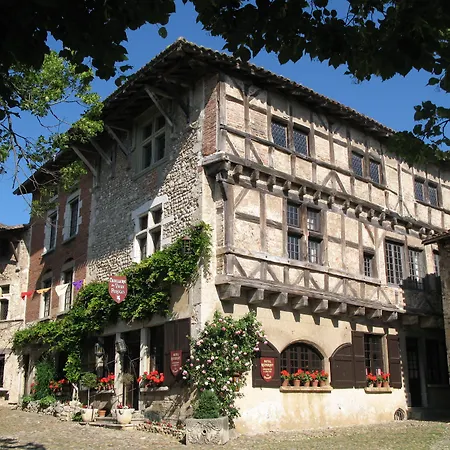 מלון Du Vieux 3*