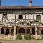 Du Vieux Hotel