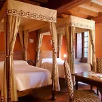Отель Du Vieux 3*