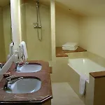 Du Vieux Hotel
