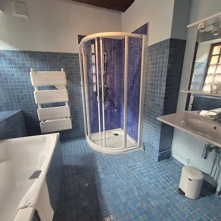 Du Vieux Hotel 3*