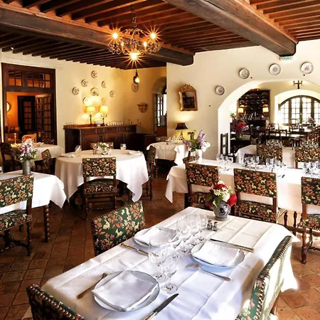 Du Vieux Hotel