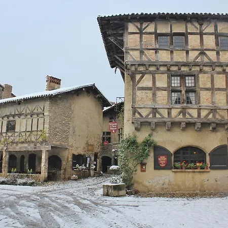 Отель Du Vieux 3*